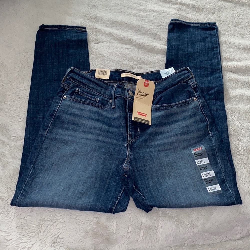 NEW levi sculpting skinny